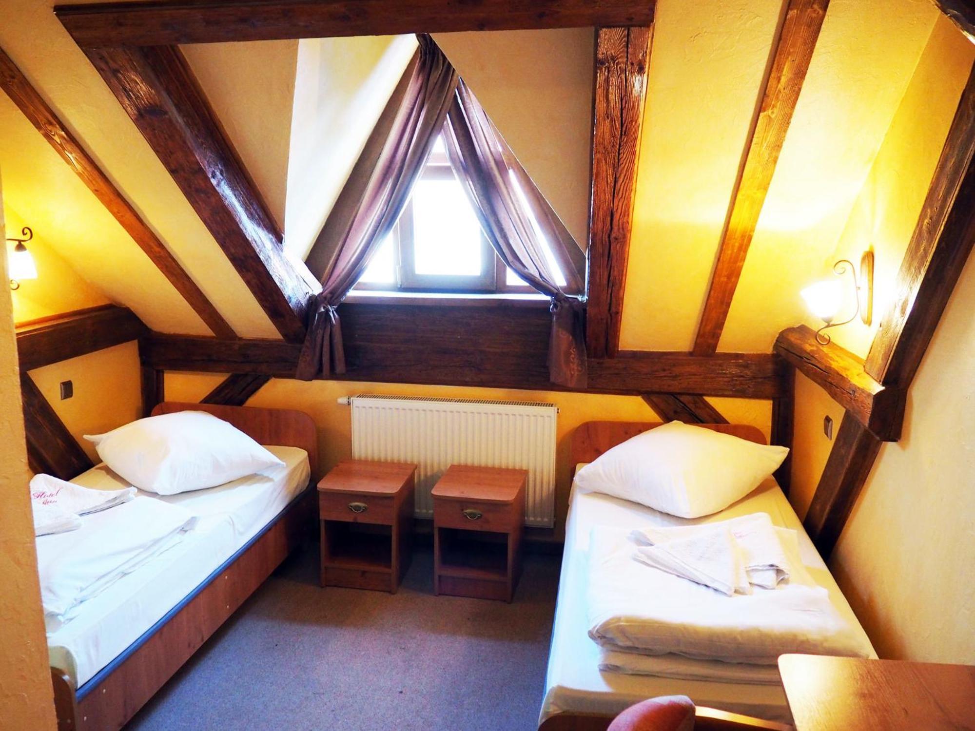 Hotel Jan Zgorzelec Ruang foto